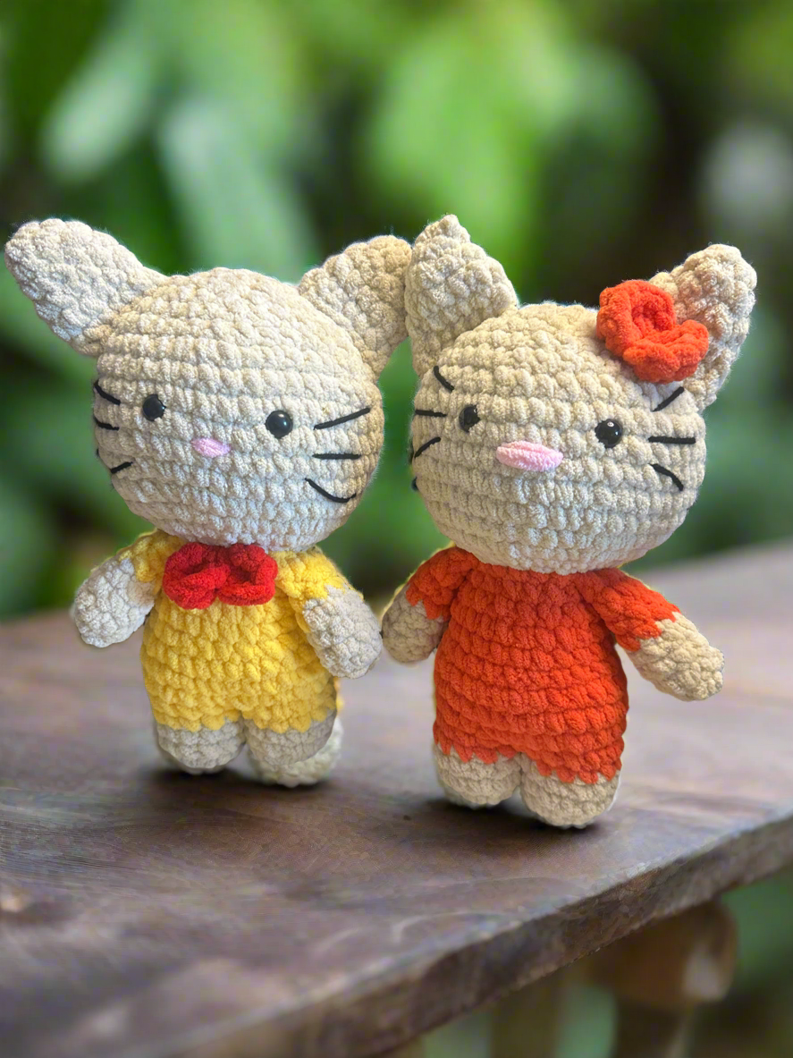 Handmade Hello Kitty-Inspired Crochet Dolls (Set of 2) – Soft Plush Amigurumi Toys for Kids & Gifting